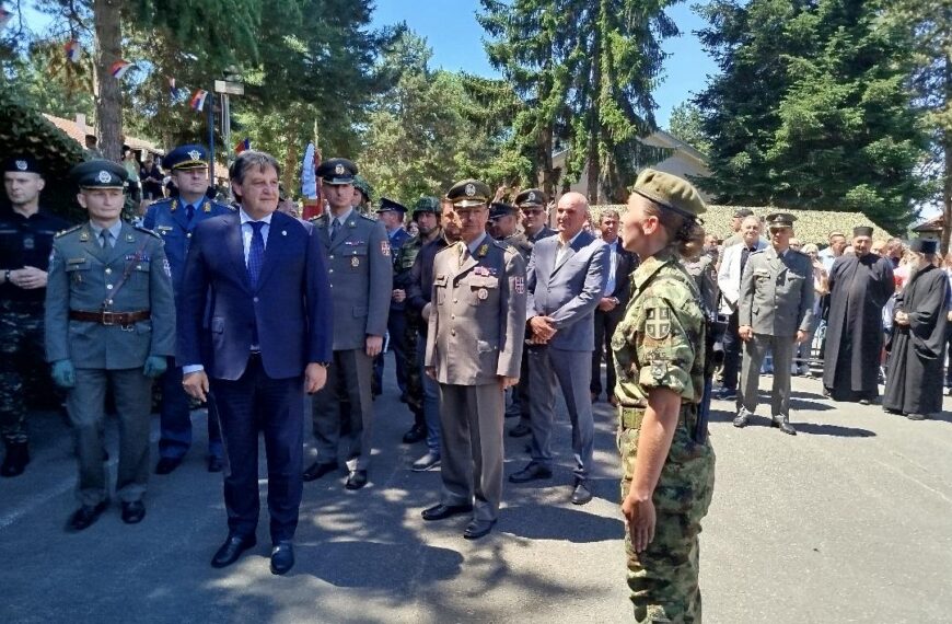 У строју изабраних: Нови војници Србије положили заклетву у Лесковцу
