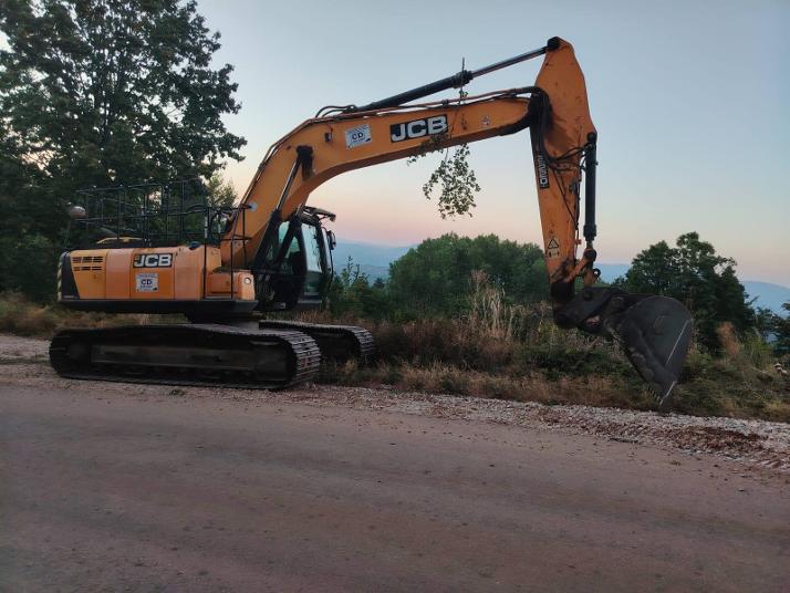Тешка механизација стигла на Бојанине воде: Прави се штит ка Горњој Студени